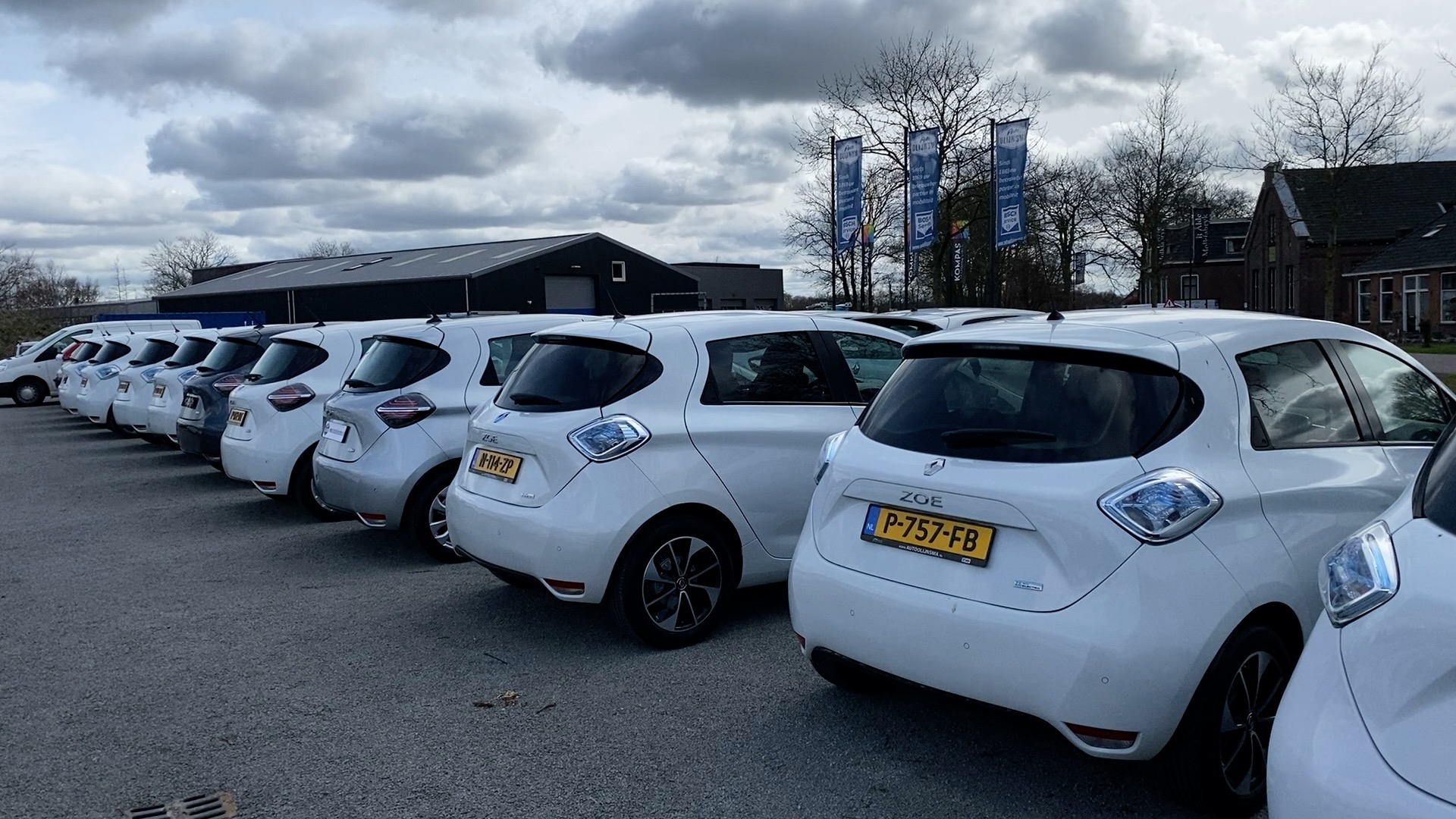 VIDEO: Elektrische Auto's Gaan Als Warme Broodjes - RTV NOF Nieuws