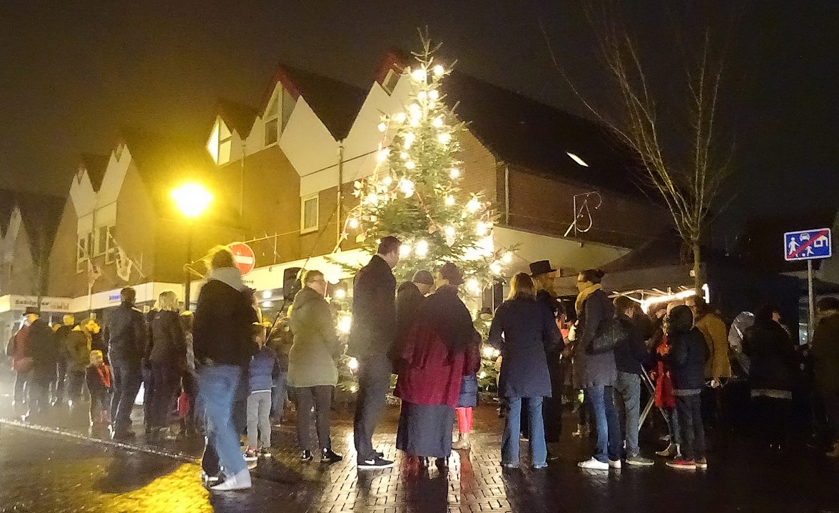 Geen DickensKerstmarkt in Buitenpost dit jaar, oproep voor hulp voor