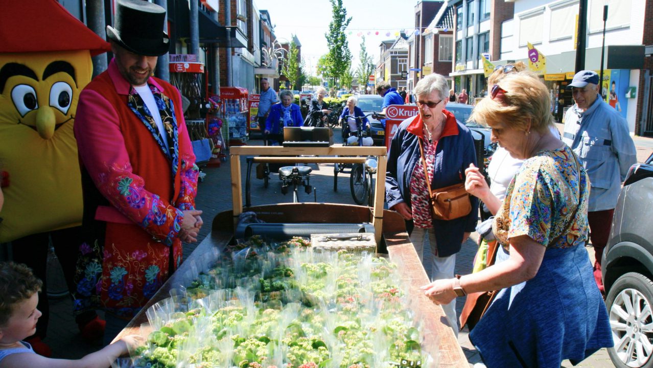 Tuorke and Jurre share beloved flowers for Mom’s Day